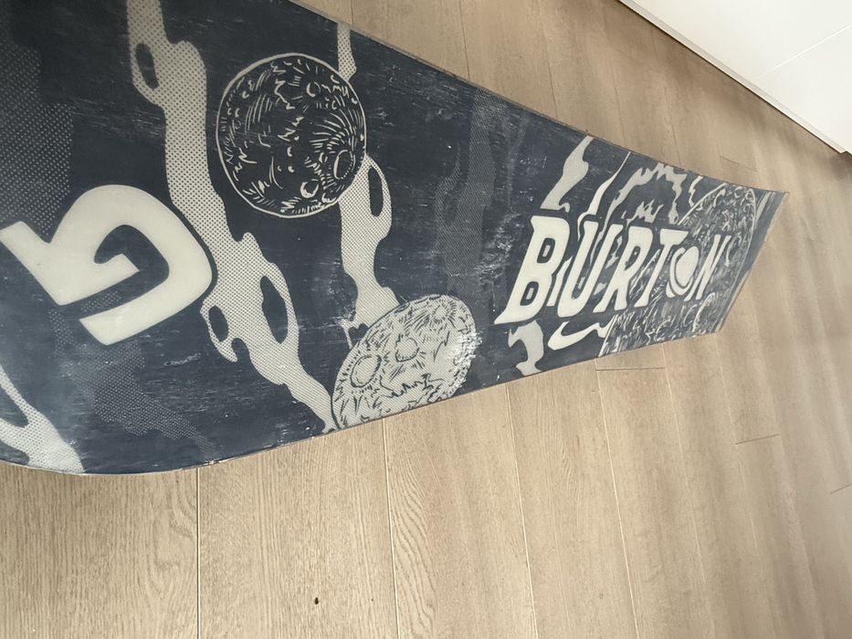 Dziecieca deska snowborad 125 Burton stan idealny