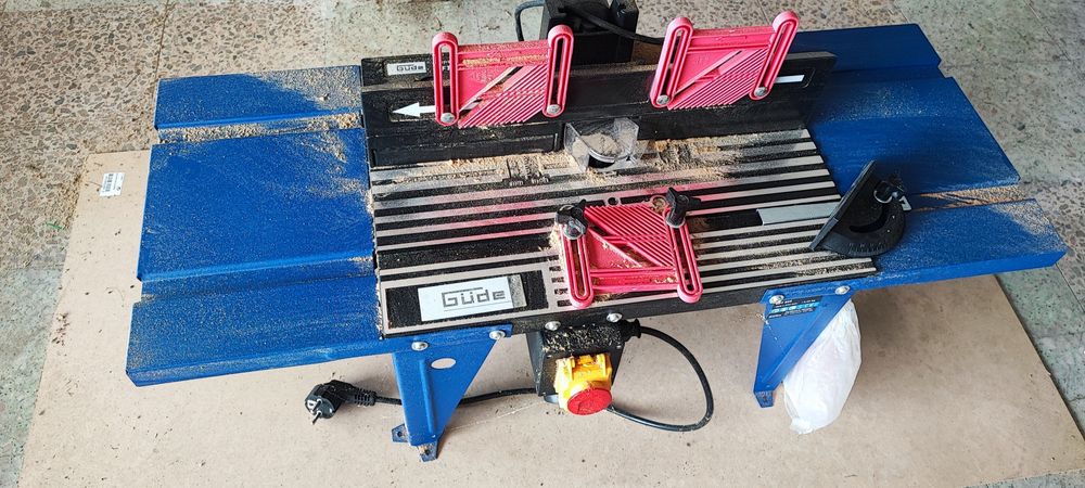 Mesa pequena para tupia