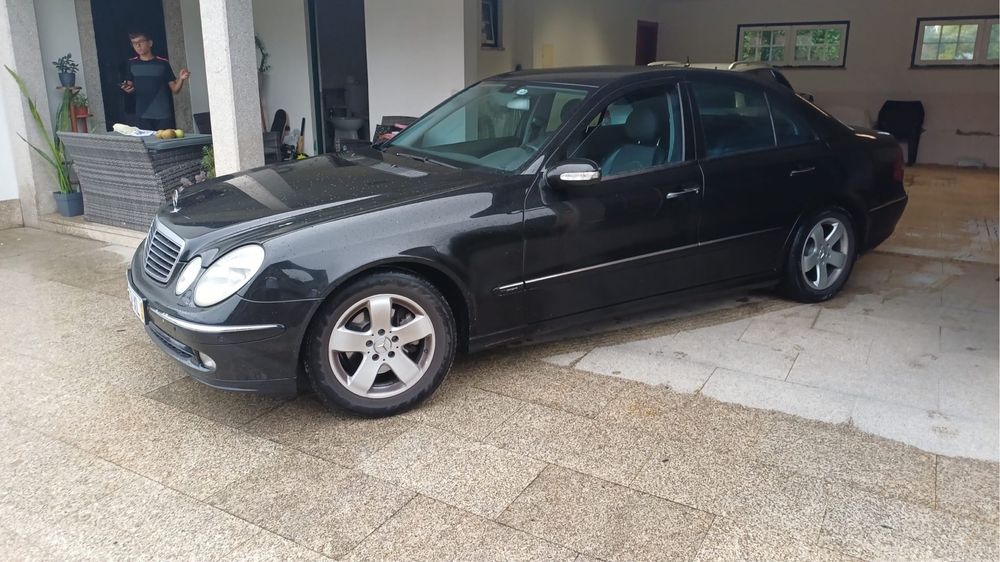 Mercedes benz E220