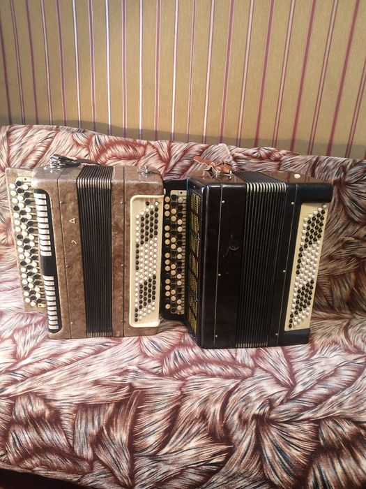 Продам баяни в хорошому стані.