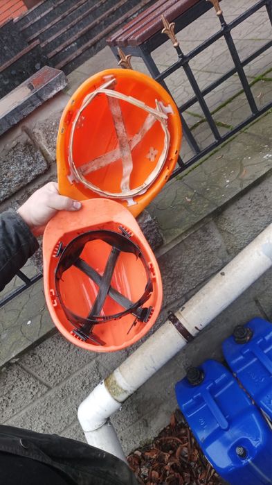 Продам строительные каски б/у