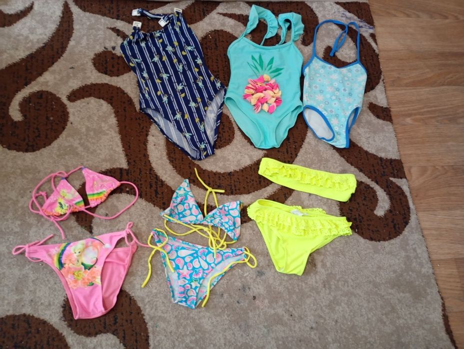 Купальники на дівчинку від 2 х до 6 рочків