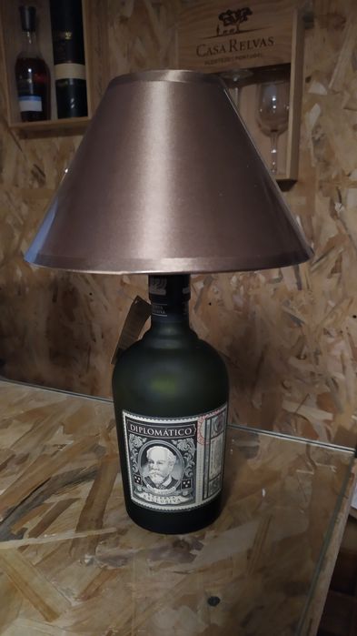Candeeiro/Garrafa Diplomático