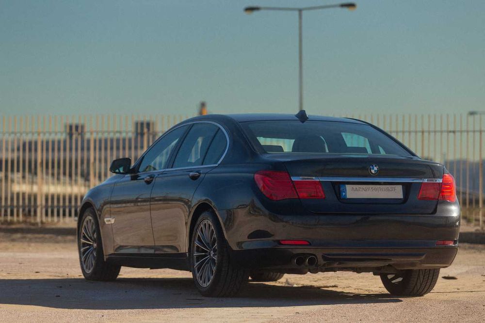 BMW 7.30 em ótimo estado
