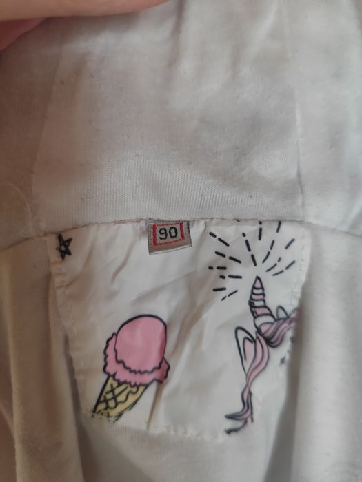 Продам ветровку для девочки