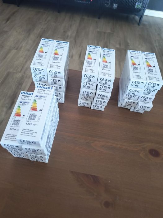 Żarówka Philips master colour CDM-TC 70w/830