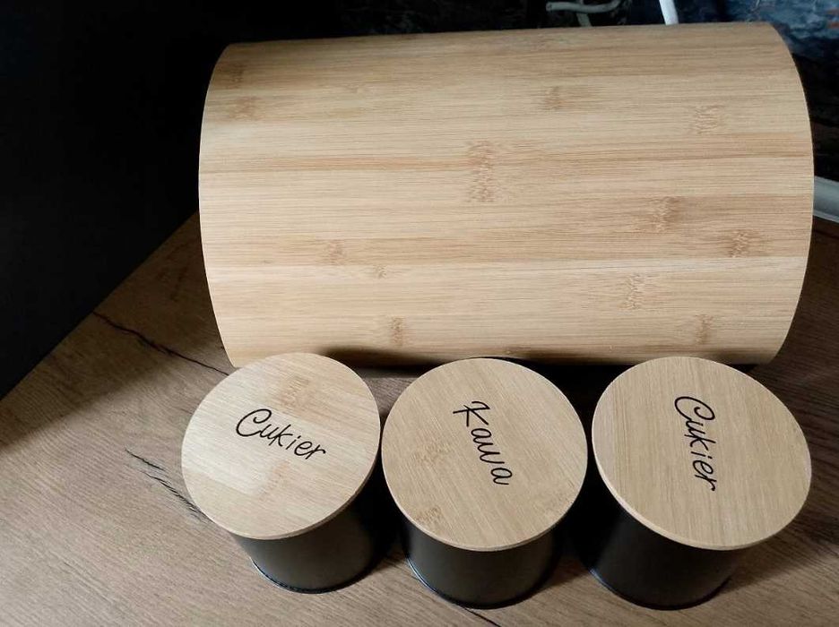 Duży Chlebak Czarny Drewniany Bambusowy Na pieczywo + GRATIS 3x Puszki