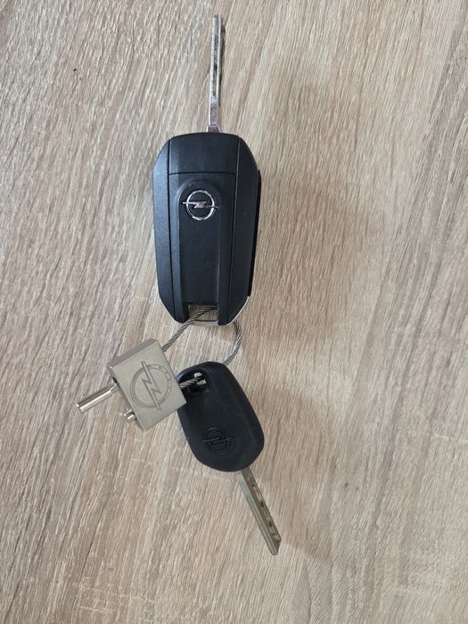 Kluczyk kluczyki Opel Grandland