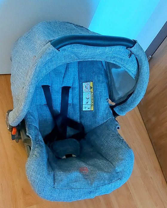 Cadeira/ ovo bebé (novo)