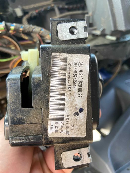 Блок керування пічкою Mercedes Atego 9408200097 / Delphi 52425615