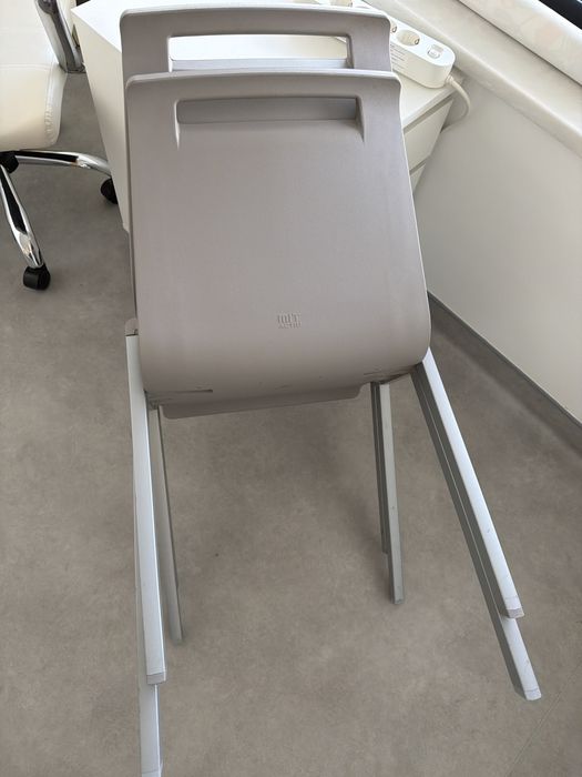 2 Cadeiras escritorio