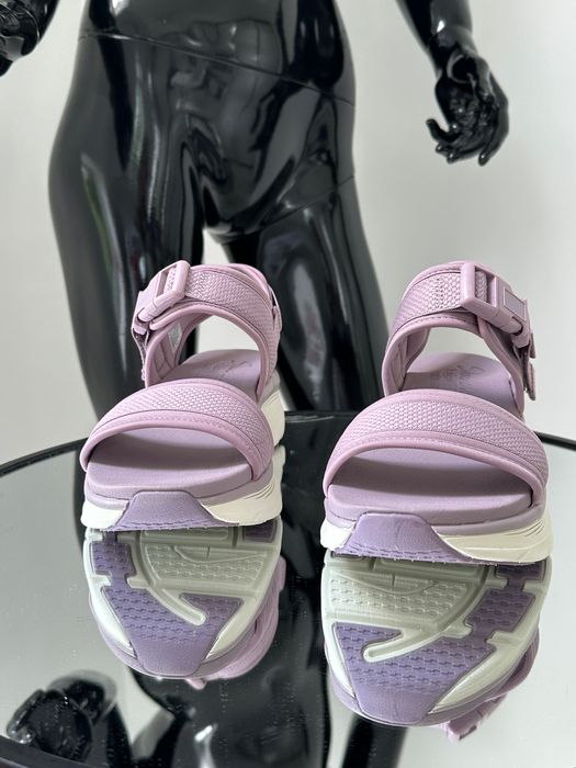 Женские тренд босоножки на липучках Skechers D'Lux Walker 38/39/40/41р