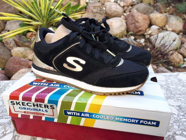 Sneakersy SKECHERS czarne memory foam 35