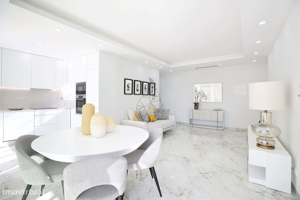 Apartamento com  2  Quartos em construção com piscina comum no topo do