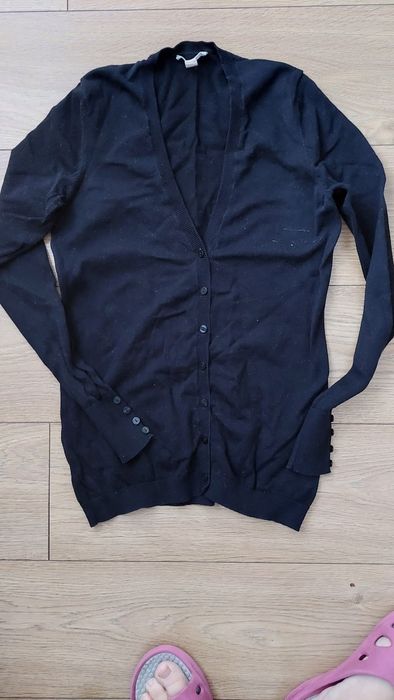 Czarny sweter damski