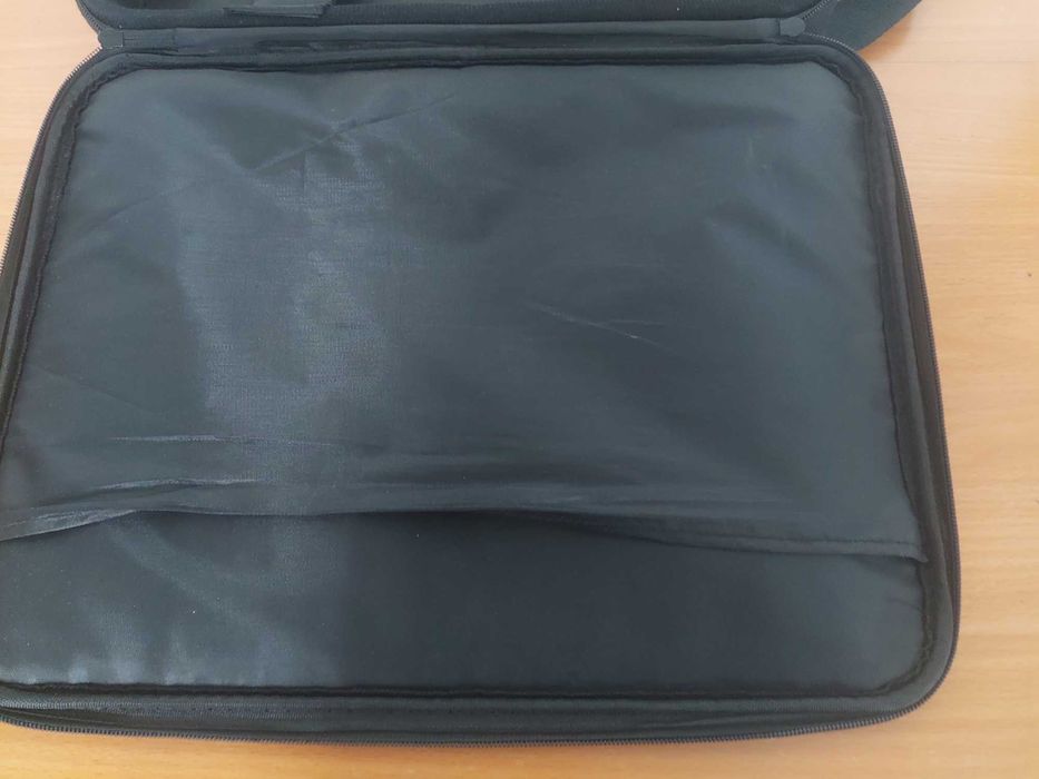 Solidna torba na laptopa VAKOSS | Usztywniana | Pasek na ramię