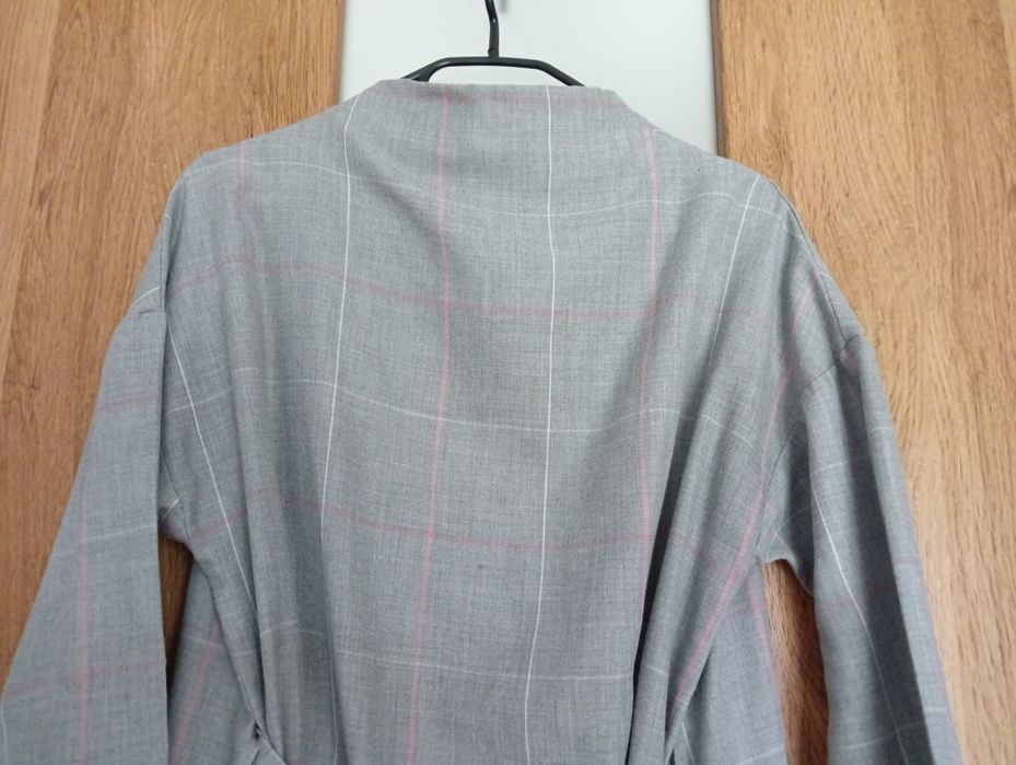 Sukienka Mohito w kratkę