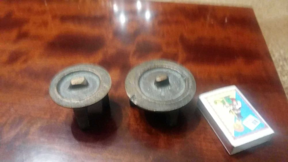 продам підсвічник бронза