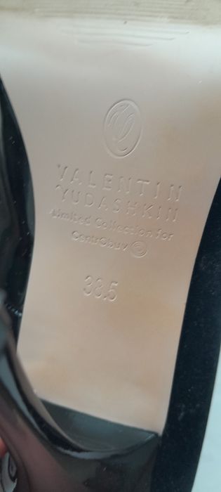 Туфлі жіночі  38,5