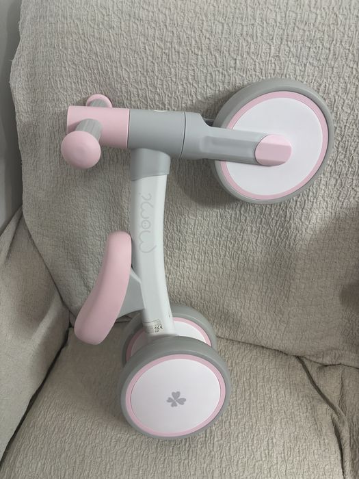 Mini Bicicleta para criança Momi Rosa
