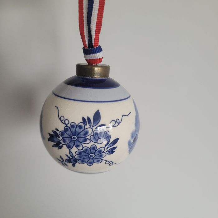 Porcelanowe bombki choinkowe