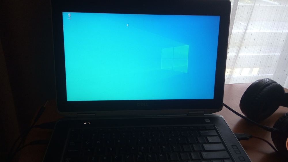 Dell latitude E6430 win10 i5 8GB RAM 223GB