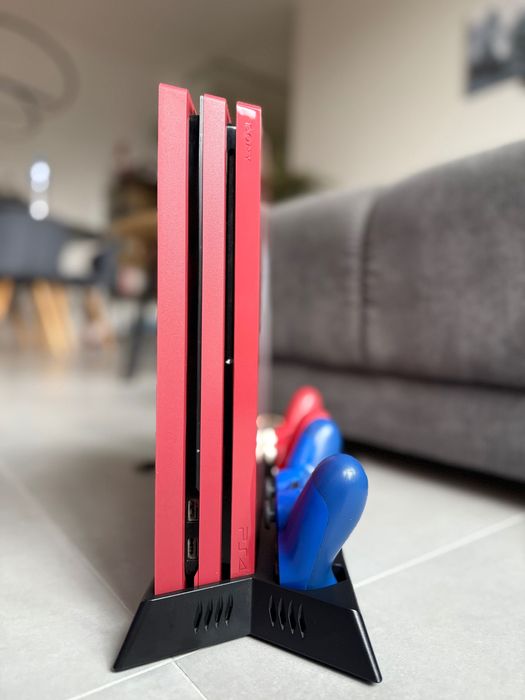 PlayStation 4 Pro Limited Edition - Marvel Spider-Man