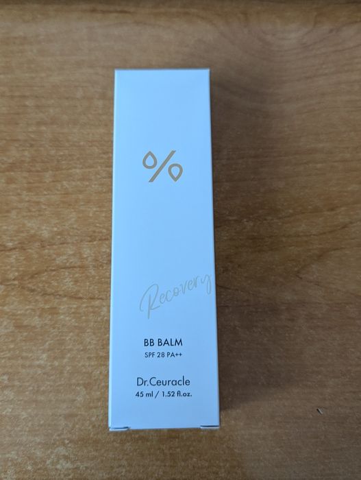 Стійкий ББ крем-бальзам з матовим фінішем Dr.Ceuracle Recovery BB Balm