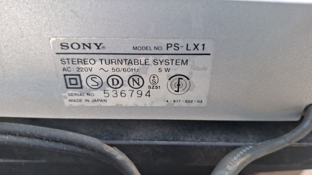 Vendo Gira discos Sony LX 100