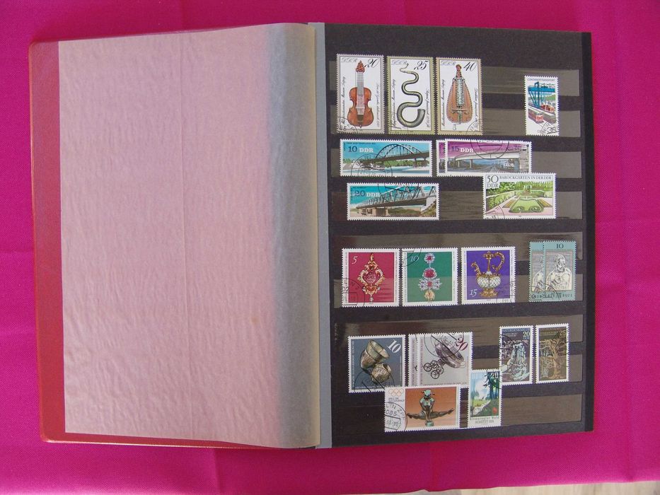 Stare znaczki pocztowe DDR i Bułgaria