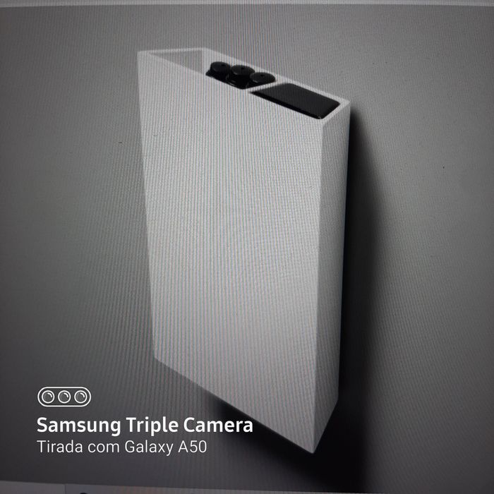 Suporte de parede para canetas e borracha