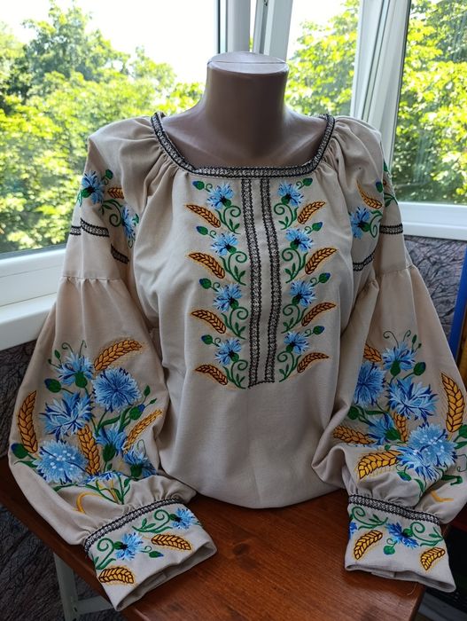 Вишиванки жіночі