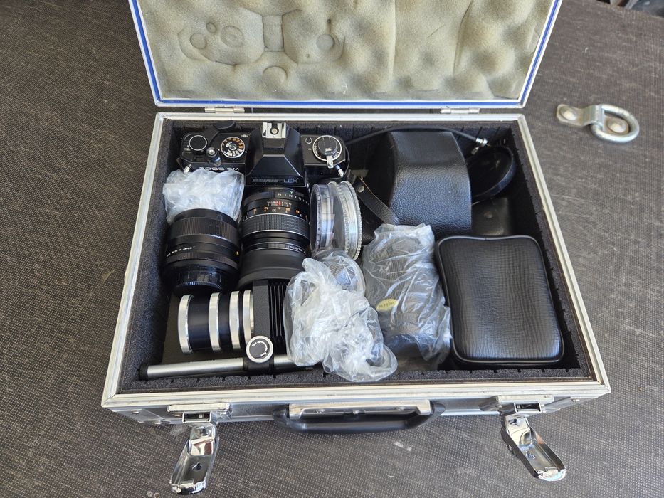 Duży zestaw obiektywów analogowych M42 i aparat Revueflex 3000SM