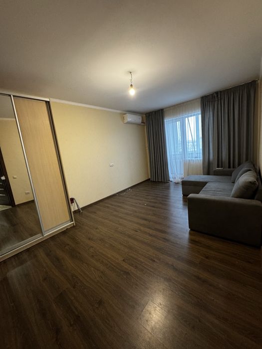 Власник !Продаж  2 к кв. Бажана 7Б. Дарницький р-н, м.Вирлиця