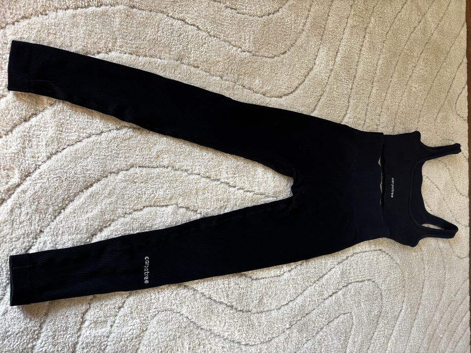 sportowy komplet legginsy stanik top carpatree z kolekcji rib gym