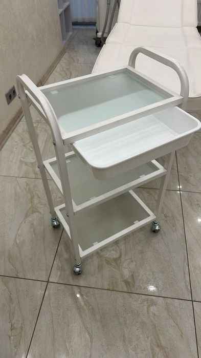 Столик, Етажерка, Візок косметологічний - Тележка косметолога