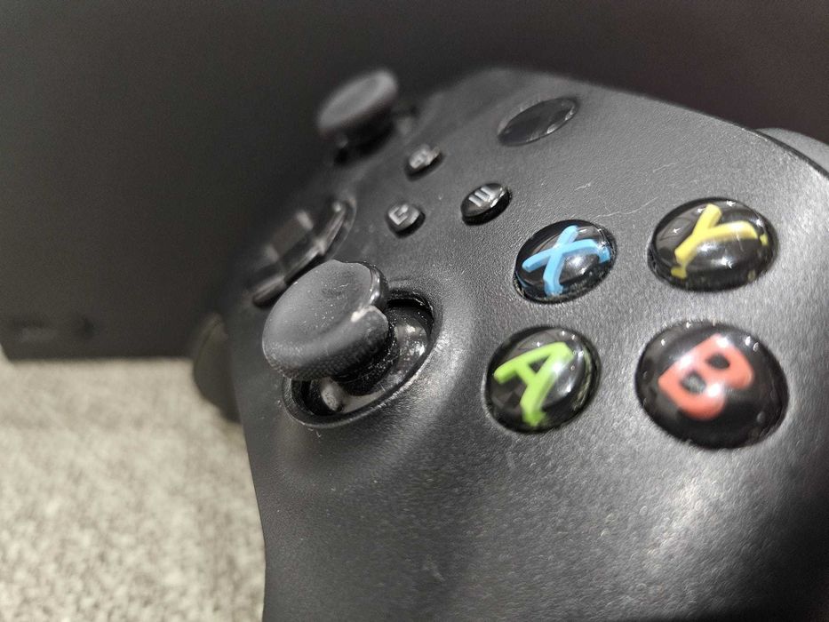Xbox Series X 2 pady + gry