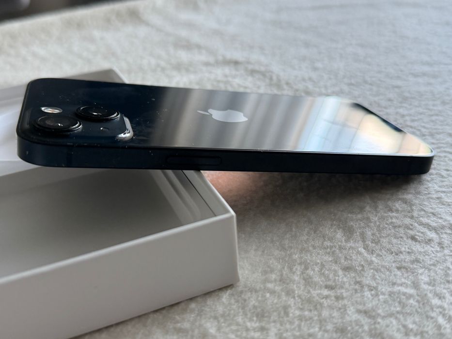 iPhone 13 128g em cor preta