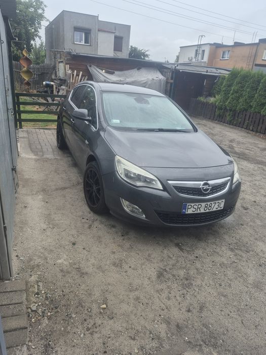 Opel Astra J 1.6 115km