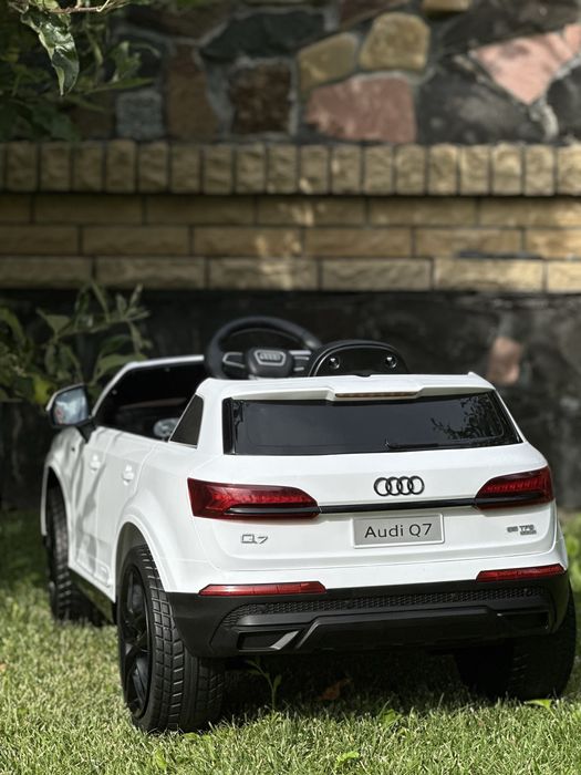 Дитячий електромобіль Авто для дитини Детский електромобиль Audi Q7