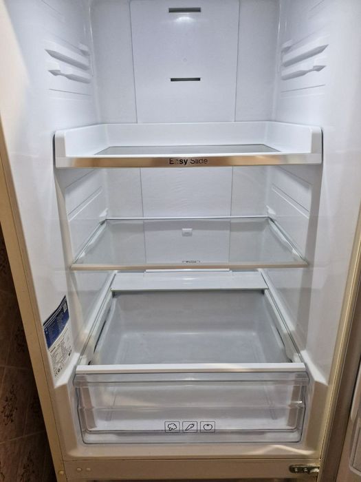 Холодильник Samsung RB33J3200EF