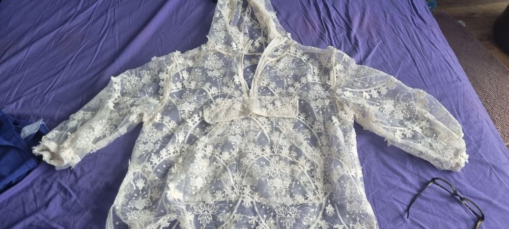 Bluzki niektóre lniane