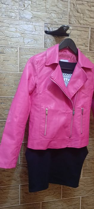 Курточка платтячко один лот на 9-11р залежно від дитини.