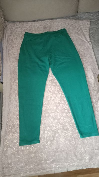 Spodnie męskie dresowe rozm S Cropp