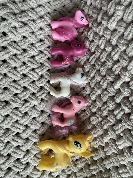 Іграшкові дитячі поні