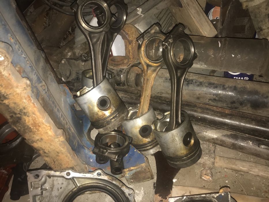 Продам запчастини Дойц Deutz 912 913