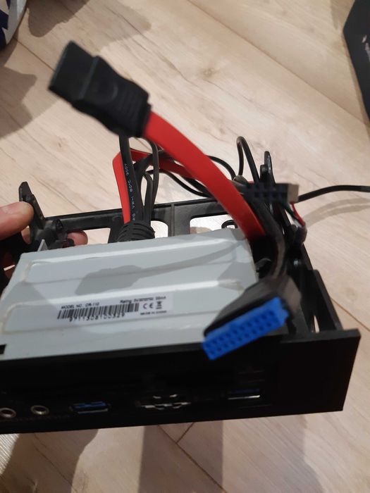 Wewnętrzny czytnik kart Modecom CR-110 usb 3.0. Ramka adapter 5,25 dvd