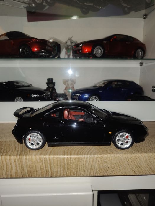 Alfa Romeo GTV 916 Otto 1:18