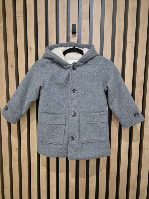 Ciepły,  zimowy płaszcz Zara rozmiar 110. Baranek. Szary. Stan bardzo
