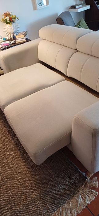sofa confortavel em creme